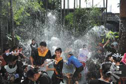 Colorful Life in Hainan