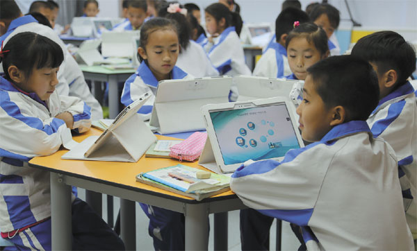 Qingdao takes lessons online