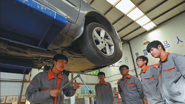 Auto repair rules near green light