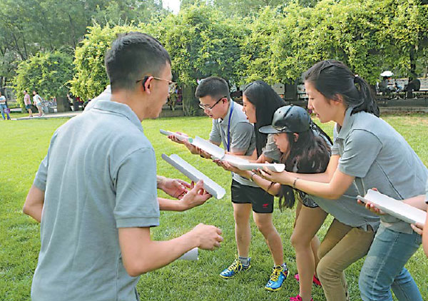 Students vie for leadership spots