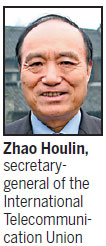 Web firms should reach out to world