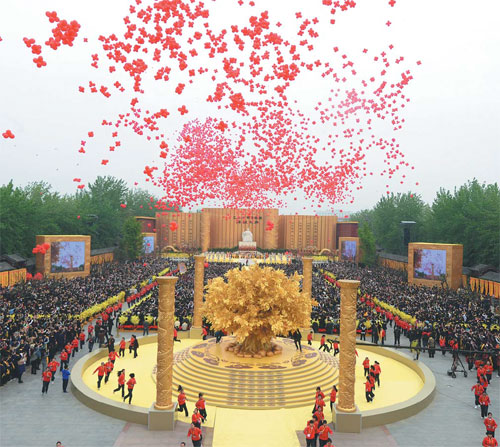 Ceremony helps Chinese 'find cultural identity'