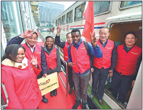 Thousands of volunteers recruited in Hangzhou to support meetings