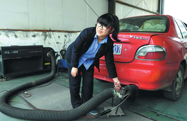 Beijing scraps emissions plan