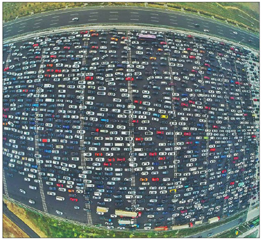 Beijingers brace for fee on congestion
