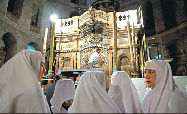 Renovation begins on Christ's tomb, first in two centuries