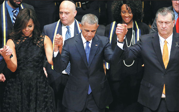 Obama urges reconciliation during memorial for 5 slain police officers