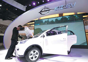 Experts warn NEV sector could overheat amid sales surge