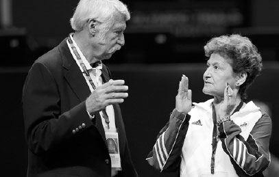 Sexual abuse lawsuit names renowned US coaching duo