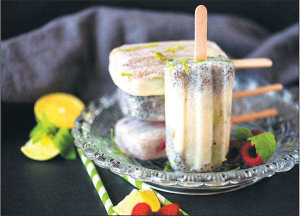 Poptails: Recipes for making boozy lollies
