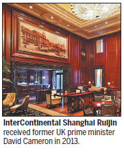 Top hoteliers serve senior foreign officials