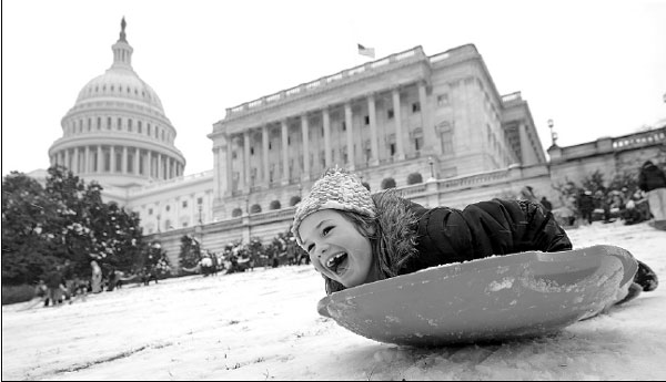 Spring snow slams US Northeast