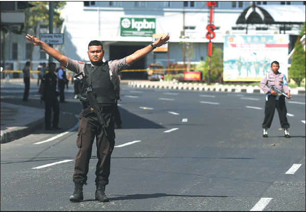 Police HQ attacked after bombings