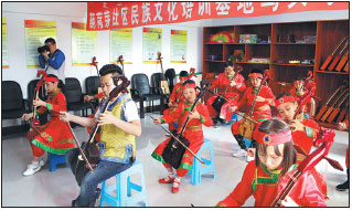 Local communities offer platform for lectures, art and contests