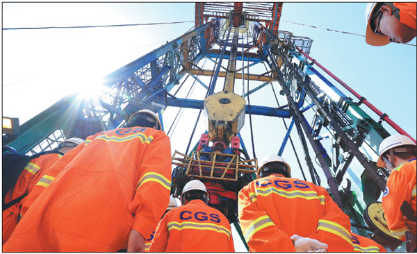 Chinese super drill rig sets a new Asian depth record