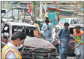 Blast kills 31 as Pakistan holds general elections