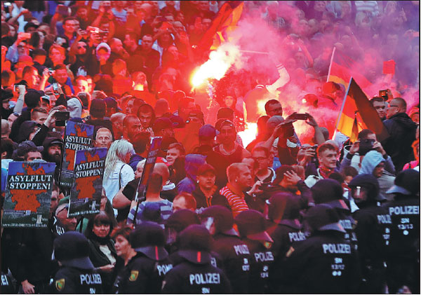 German govt condemns far-right riots