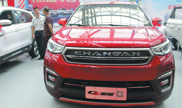 Chinese carmakers urged to up game as sales decline