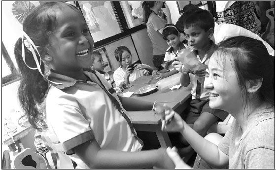 Volunteers answer call to give