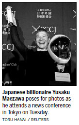 Billionaire says moon training 'not too hard'