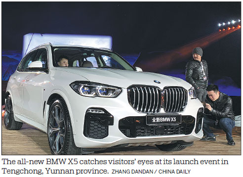 BMW rolls out new X5 model