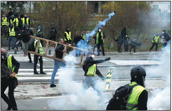 France's 'yellow vests' protests lose some steam after six weeks