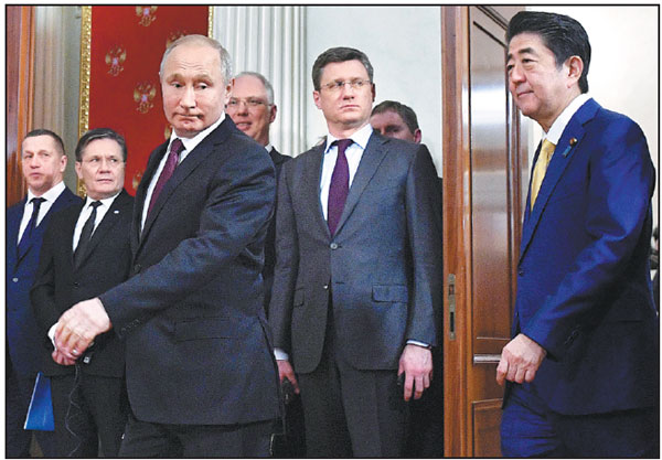 No visible progress on WWII territorial spat