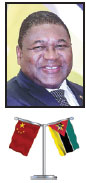 President Xi meets with foreign dignitaries
