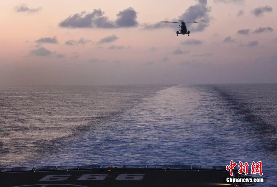 中国海军昼夜出动搜索马航失联航班