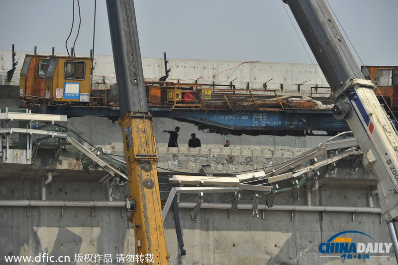 重庆一施工现场发生架桥机脱落 导致在建铁路桥梁受损