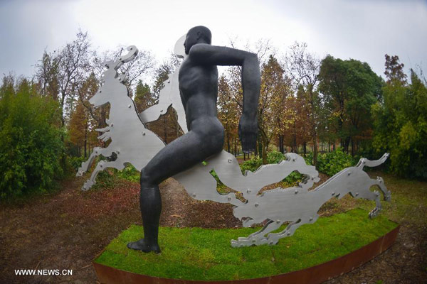 West Lake Int'l sculpture exhibition opens in Hangzhou