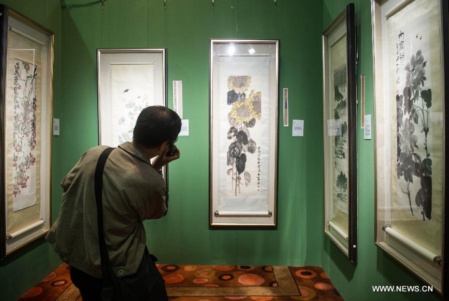 Preview of China Guardian 2013 Spring Auctions opens in Beijing