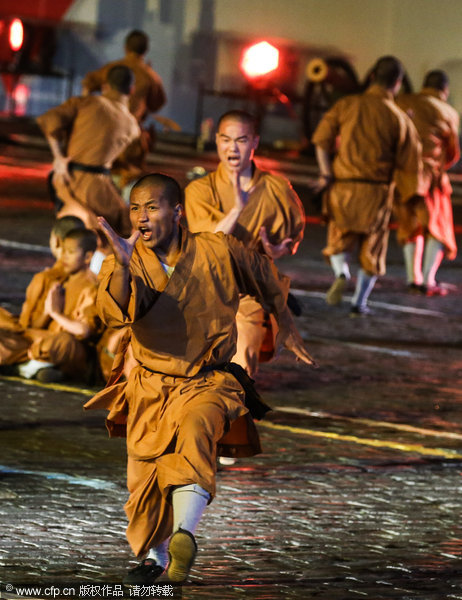 Shaolin kung fu performance hits Red Square