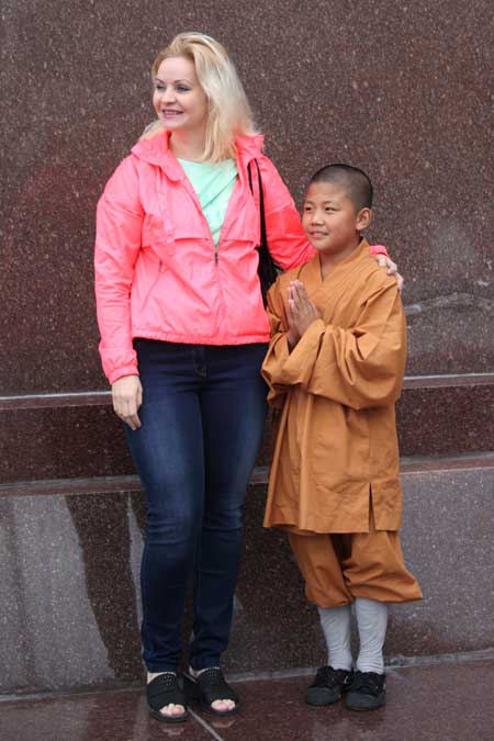 Shaolin kung fu performance hits Red Square