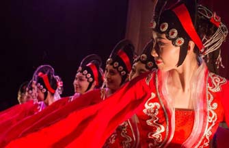 Opera troupe tours remote Henan villages