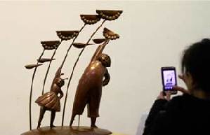 Award-winning sports sculptures displayed in Nanjing