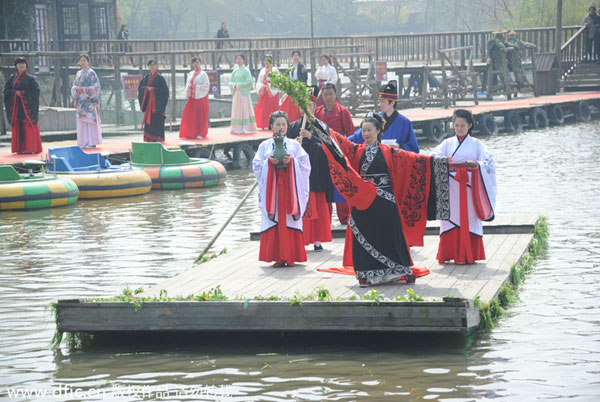 Shanghai hosts ancient Shangsi Festival