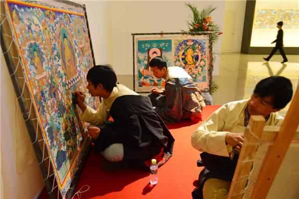 Thangka master on view