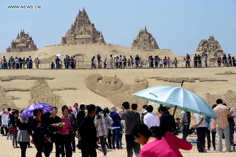Sand sculpture festival kicks off in Weihai