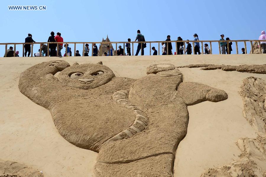 Sand sculpture festival kicks off in Weihai