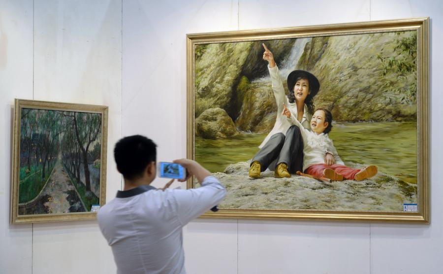 DPRK paintings displayed in Hangzhou