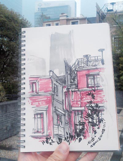 Sketching a disappearing Shanghai