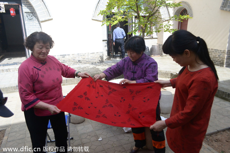 Grass printing art in Henan