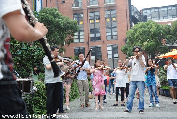 Culture insider: Chinese flash mobs address social concerns