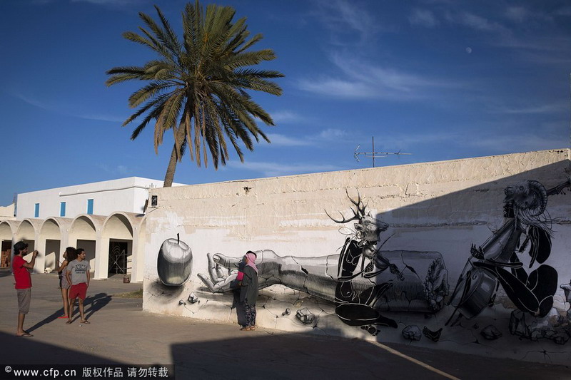 150 street artists create outdoor museum in Tunisia