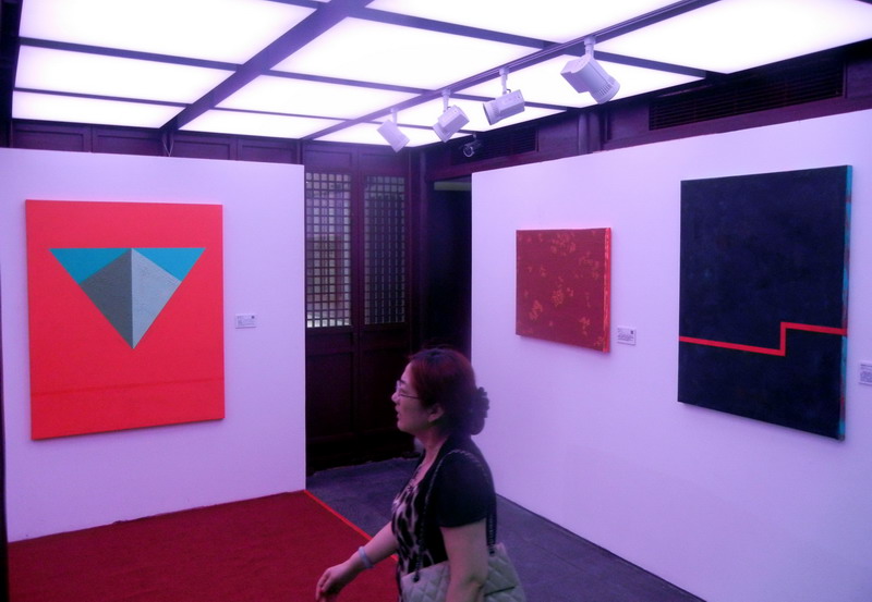 Abstract paintings by Swedish artist displayed in Suzhou