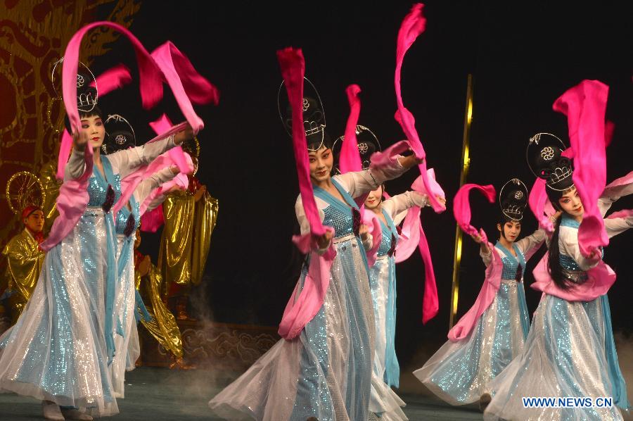 Peking Opera staged in US to commemorate Mei Lanfang