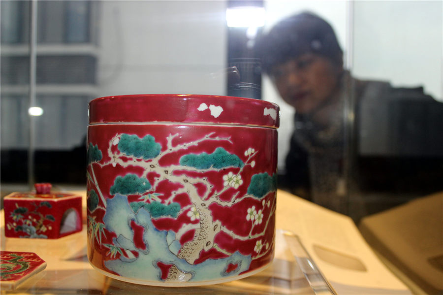 Ming and Qing imperial porcelains shine in Suzhou