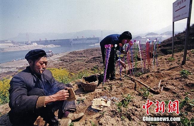 Photos show life of migrants for Three Gorges Dam