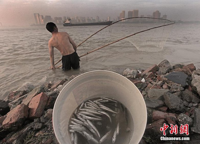 Photos show life of migrants for Three Gorges Dam